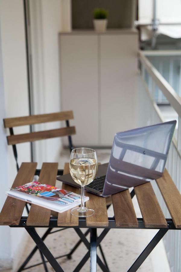 Walk To Markets From A Cozy Studio By Cielo Homes Athens Exterior photo